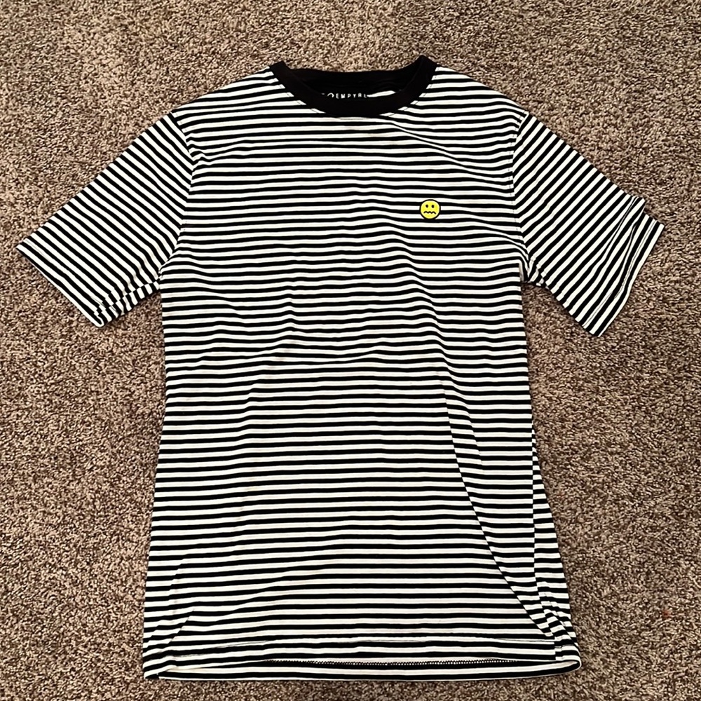 Empyre Men’s black and white striped frowny face tee